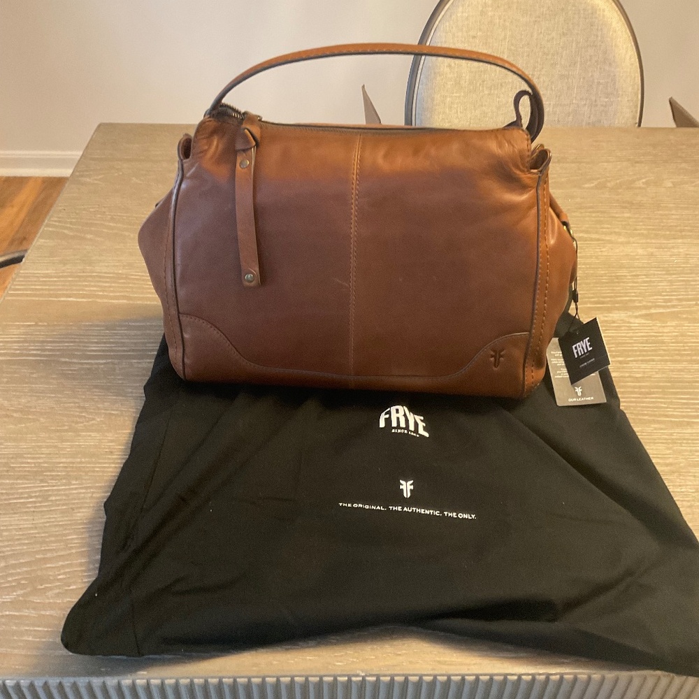 New Frye Melissa shoulder bag made of genuine antique pull-up leather.